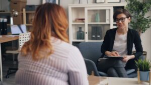 Postpartum therapy in Indiana for new mothers