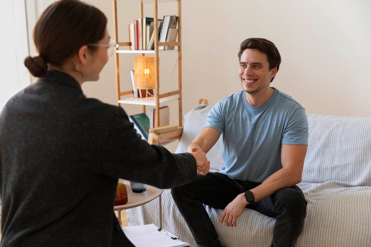 Mental health provider completing nationwide credentialing for insurance